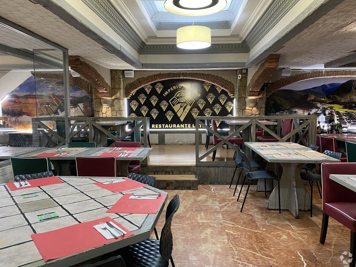 Madrid, MAD 28053 - Unit Puerta A, Esc. 1 - - Interior Photo - Image 1 of 8