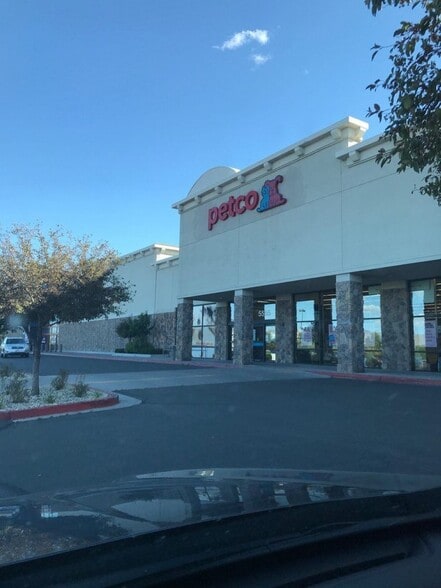 5575-5555 S Virginia St, Reno, NV for lease - Building Photo - Image 2 of 4