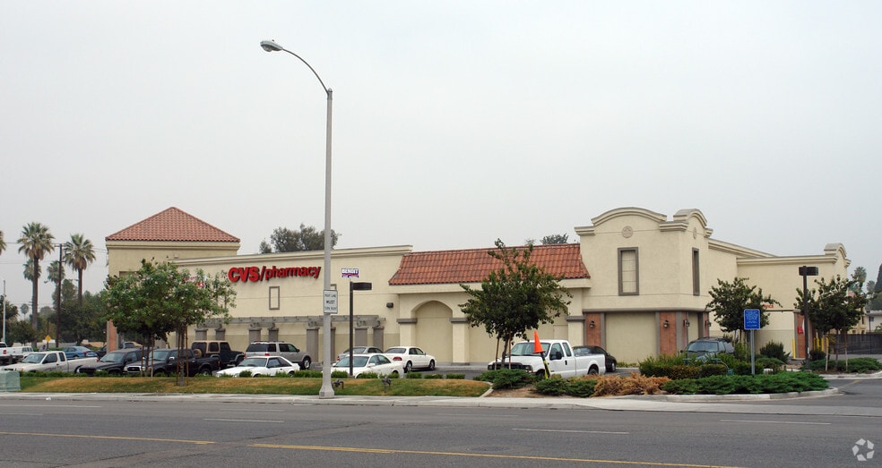 8280 Magnolia Ave, Riverside, CA for lease - Building Photo - Image 2 of 3