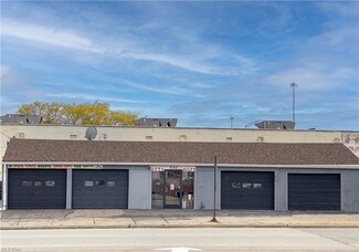 Plus de détails pour 11701 Bellaire Rd, Cleveland, OH - Vente au détail à louer