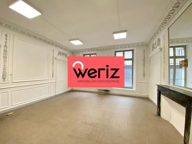 Office in Marseille for lease - Interior Photo - Image 1 of 6