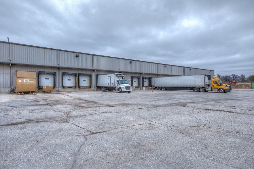 1691 N 161st East Ave, Tulsa, OK for lease - Building Photo - Image 3 of 42