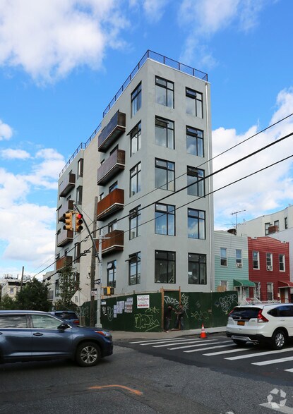 413 57th St, Brooklyn, NY à vendre - Photo du bâtiment - Image 2 de 33