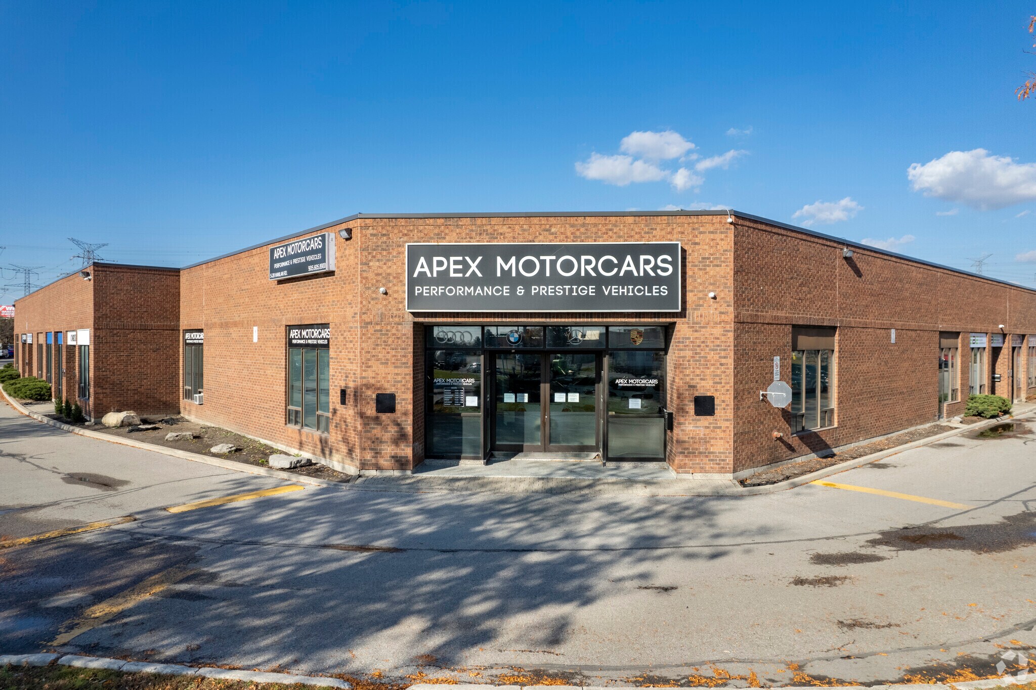 20 Hanlan Rd, Vaughan, ON à vendre Photo principale- Image 1 de 1