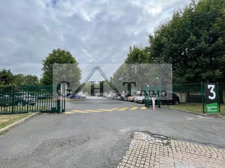 Office in Rosny-sous-Bois for lease - Building Photo - Image 2 of 5
