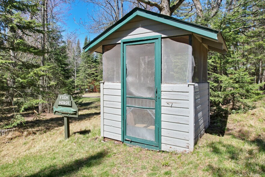 8475 Hillcrest Ln, Saint Germain, WI à vendre - Photo du bâtiment - Image 2 de 94