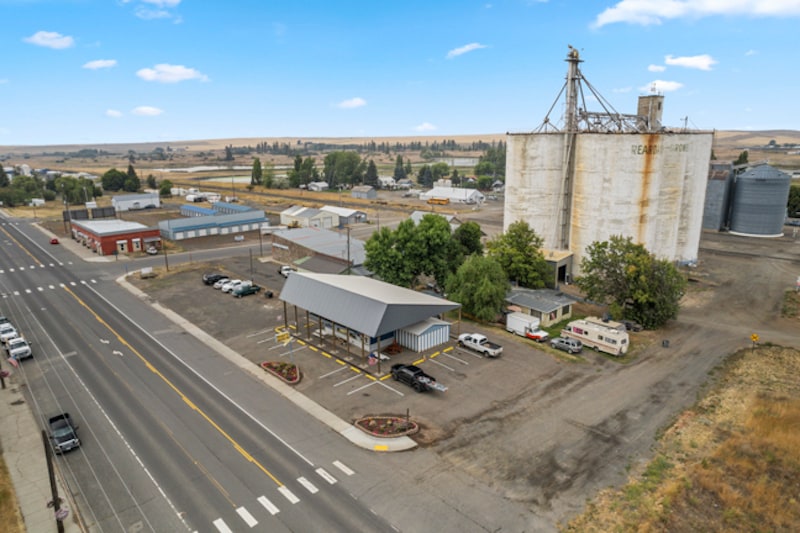 210 Broadway Ave, Reardan, WA à vendre - Photo du bâtiment - Image 3 de 9
