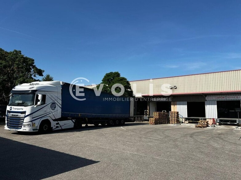 Flex in Dagneux for lease - Building Photo - Image 2 of 24