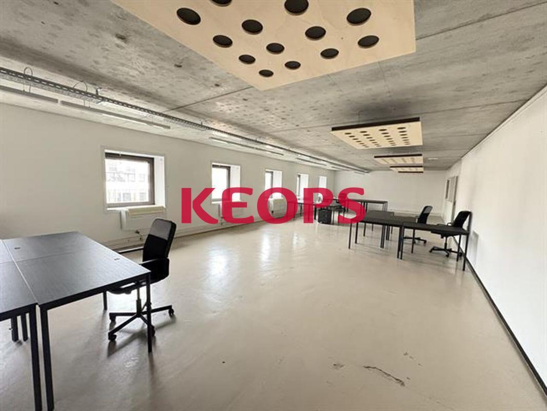 10 Place Alfonse Jourdain, Toulouse for sale Interior Photo- Image 1 of 10