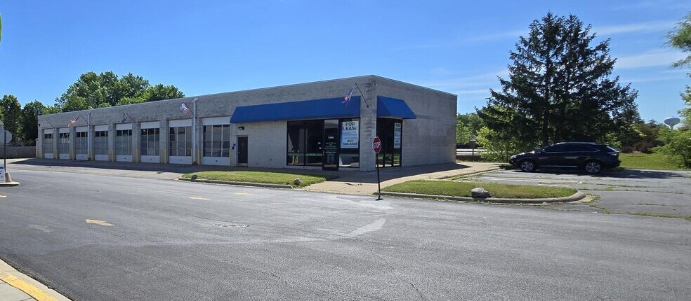 1500 E Algonquin Rd, Algonquin, IL à louer - Photo du bâtiment - Image 1 de 26