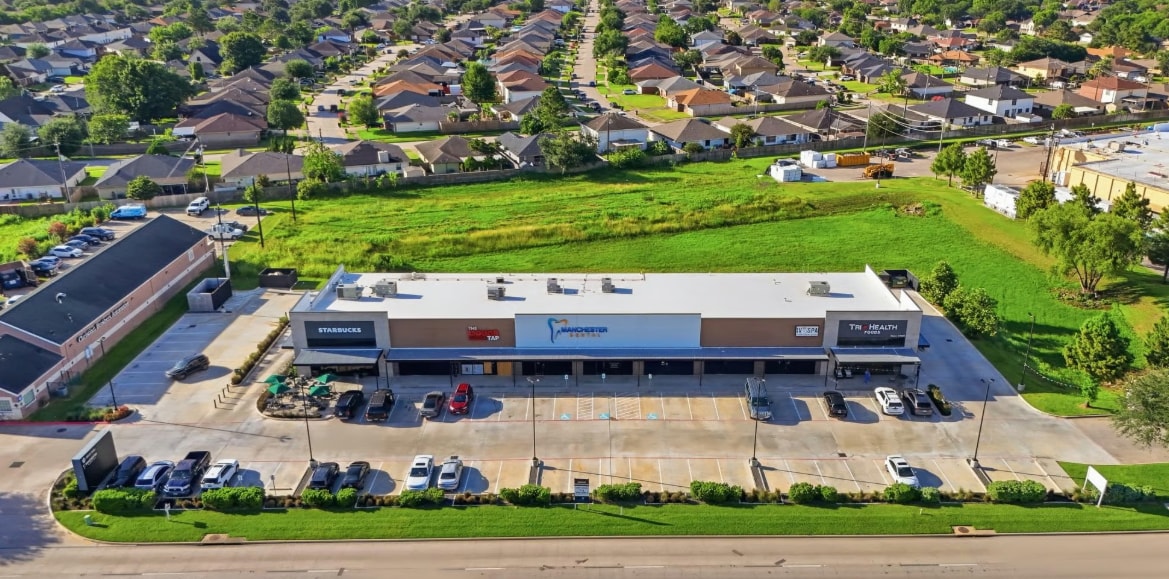NWQ Beltway 8 & Blackhawk Blvd, Houston, TX for lease Building Photo- Image 1 of 2