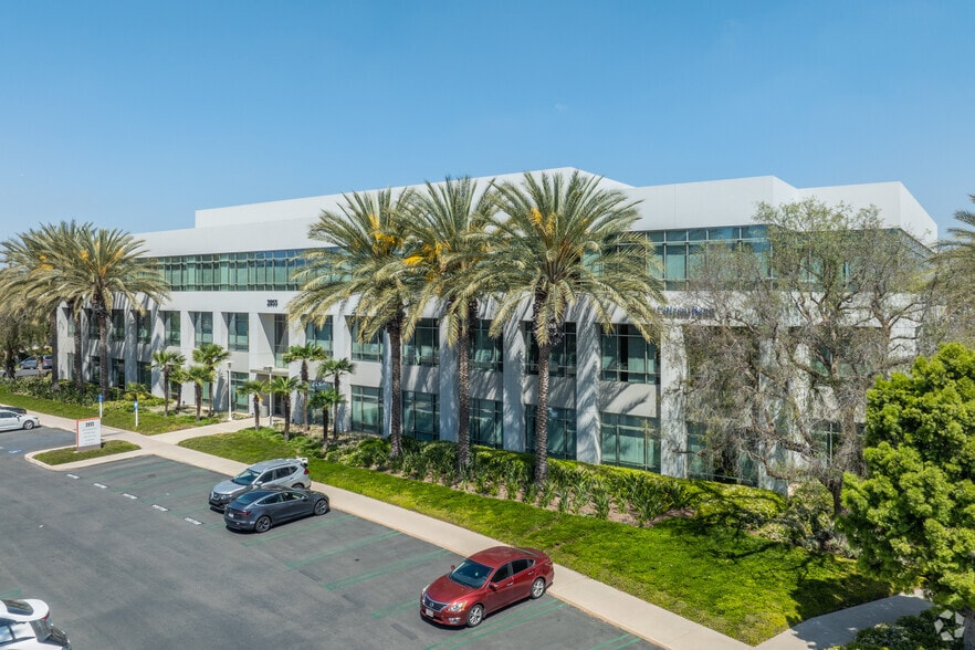 2855 Michelle Dr, Irvine, CA for lease - Primary Photo - Image 1 of 16