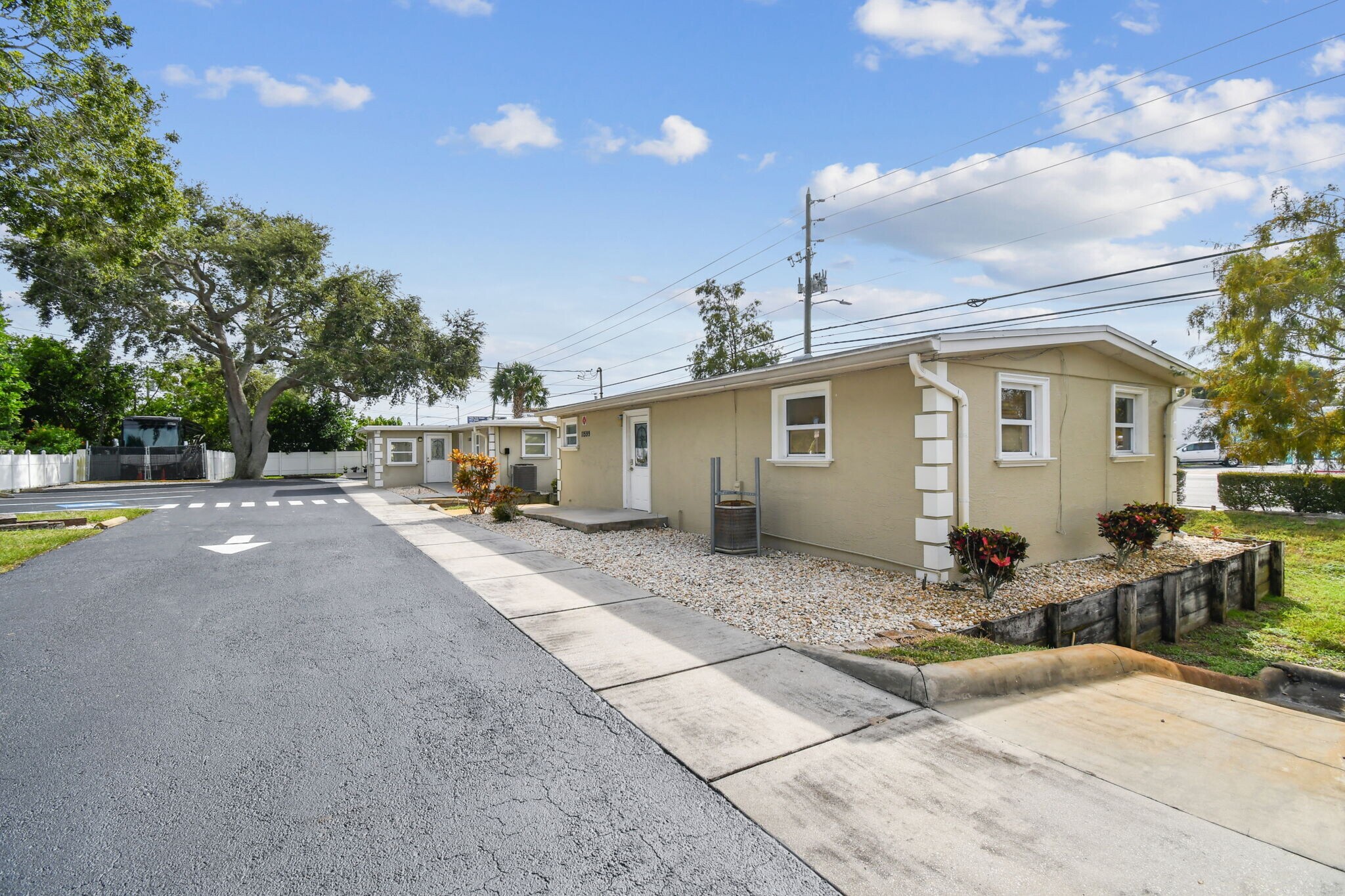 11599 Seminole Blvd, Largo, FL à vendre Photo principale- Image 1 de 4