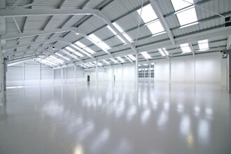 1 Great North Rd, Hatfield à louer Photo du bâtiment- Image 2 de 9