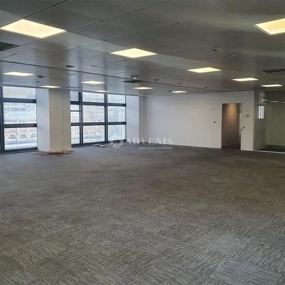 Office in Nancy for lease - Building Photo - Image 2 of 7