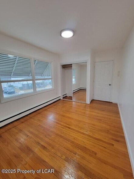 707 Exeter Ave, West Pittston, PA à vendre - Photo du bâtiment - Image 2 de 19