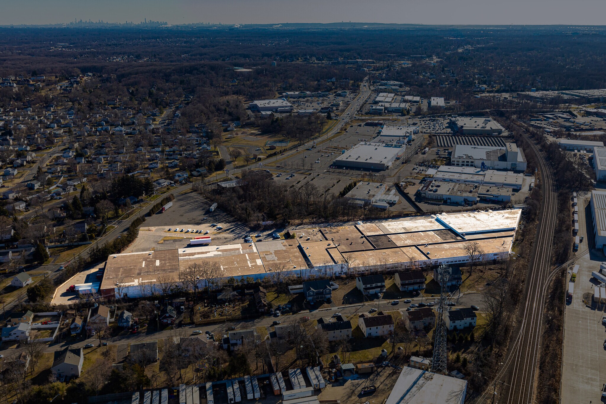 450 Oak Tree Ave, South Plainfield, NJ for lease Building Photo- Image 1 of 4