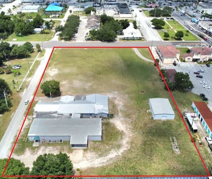 501 SE 2nd St, Okeechobee, FL à vendre - Photo du bâtiment - Image 2 de 7