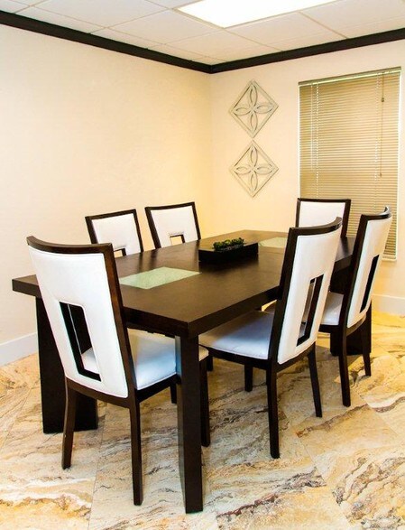 4124 W Linebaugh Ave, Tampa, FL à vendre - Autre - Image 2 de 6