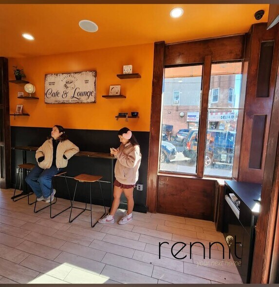 279 Saint Nicholas Ave, Ridgewood, NY à louer - Photo du bâtiment - Image 3 de 27