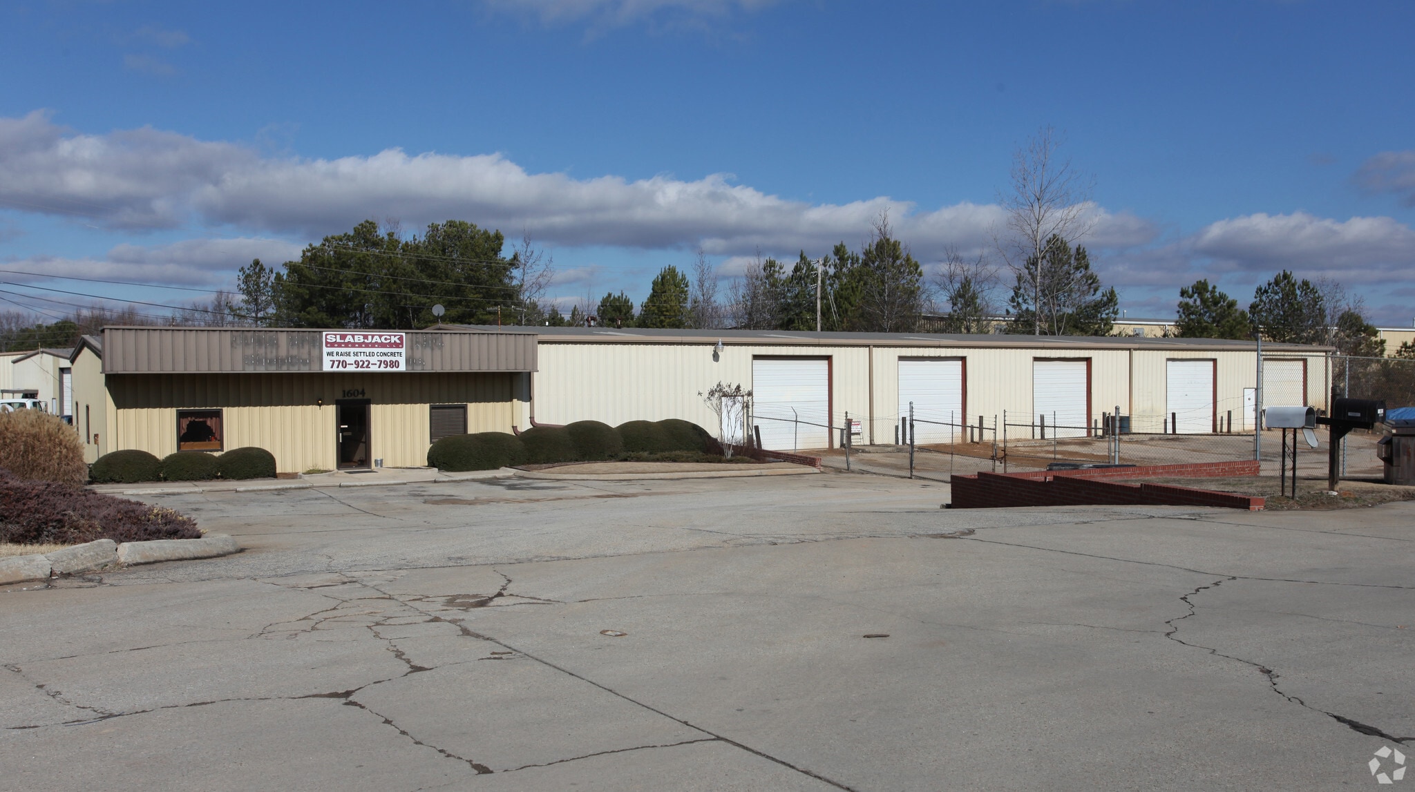1604 General Arts Rd NW, Conyers, GA for sale Primary Photo- Image 1 of 3