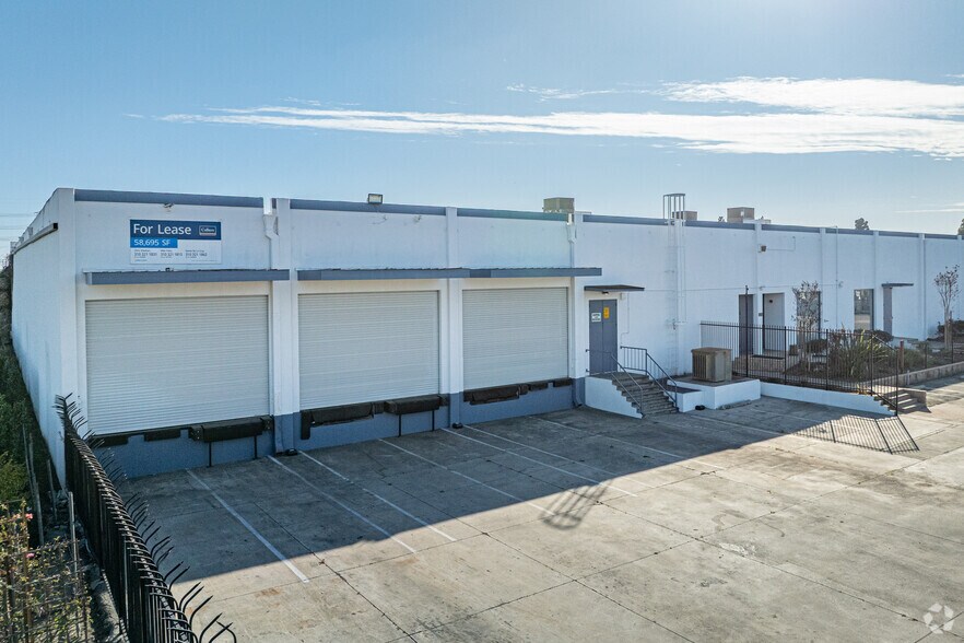 7104-7110 Jackson St, Paramount, CA à louer - Photo du bâtiment - Image 3 de 12