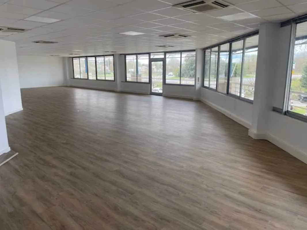 78 Chemin Des Sept Deniers, Toulouse for lease Interior Photo- Image 1 of 6