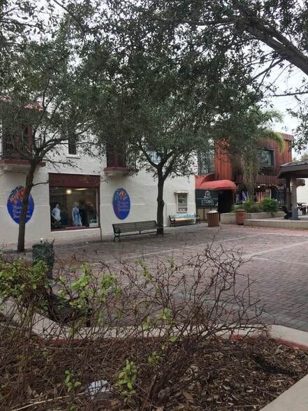 401-411 Brevard Ave, Cocoa, FL for lease - Building Photo - Image 3 of 15