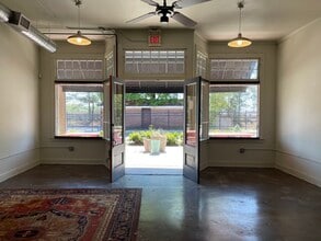 5388-5392 Peachtree Rd, Chamblee, GA for lease Interior Photo- Image 1 of 10
