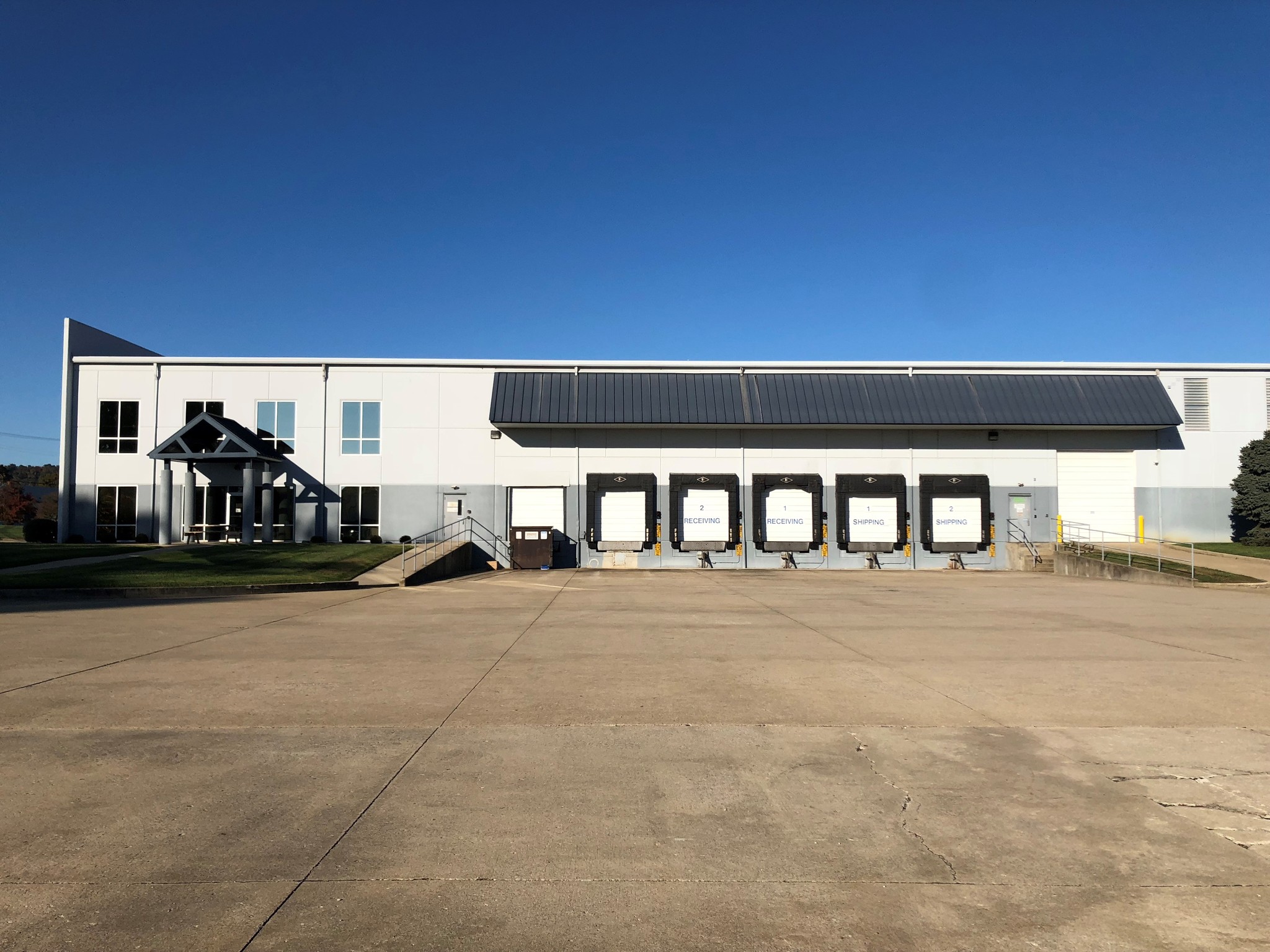 7201 Intermodal Dr, Louisville, KY for lease Building Photo- Image 1 of 3