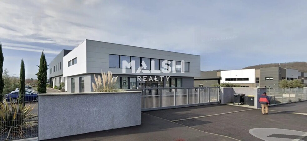 Bureau dans Beynost à louer - Photo du bâtiment - Image 1 de 8