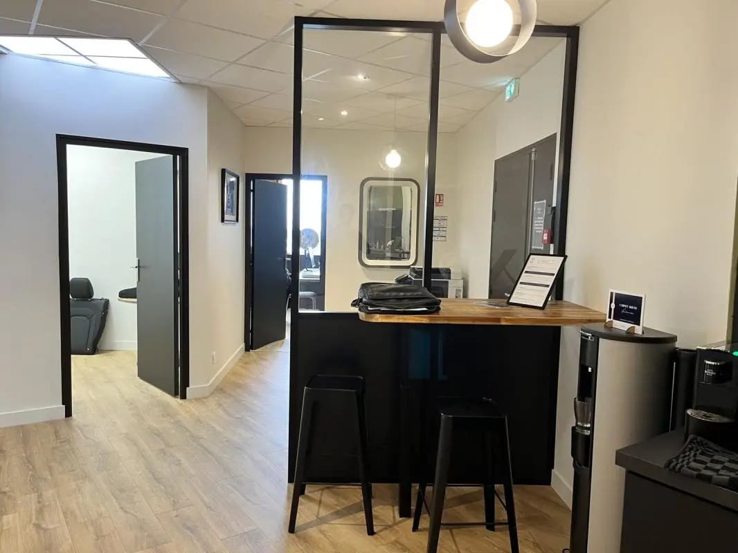 Office in Cesson-Sévigné for lease Interior Photo- Image 1 of 9