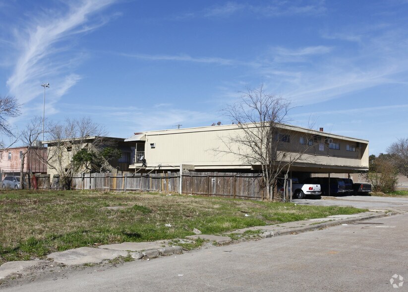 9606 Riddlewood Ln, Houston, TX à vendre - Photo du bâtiment - Image 2 de 2