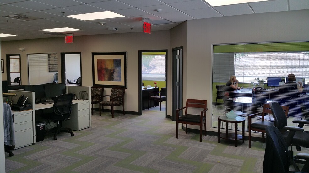 801 Douglas Ave, Altamonte Springs, FL à louer - Photo du bâtiment - Image 2 de 9