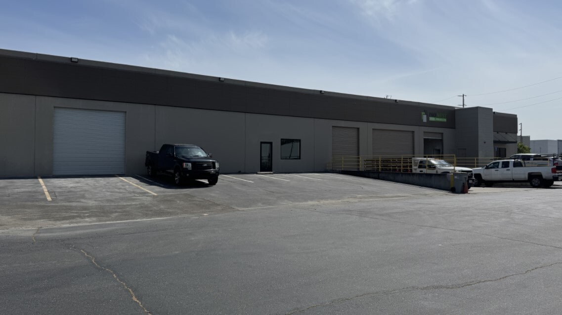 3621 Seaport Blvd, West Sacramento, CA for lease Building Photo- Image 1 of 8