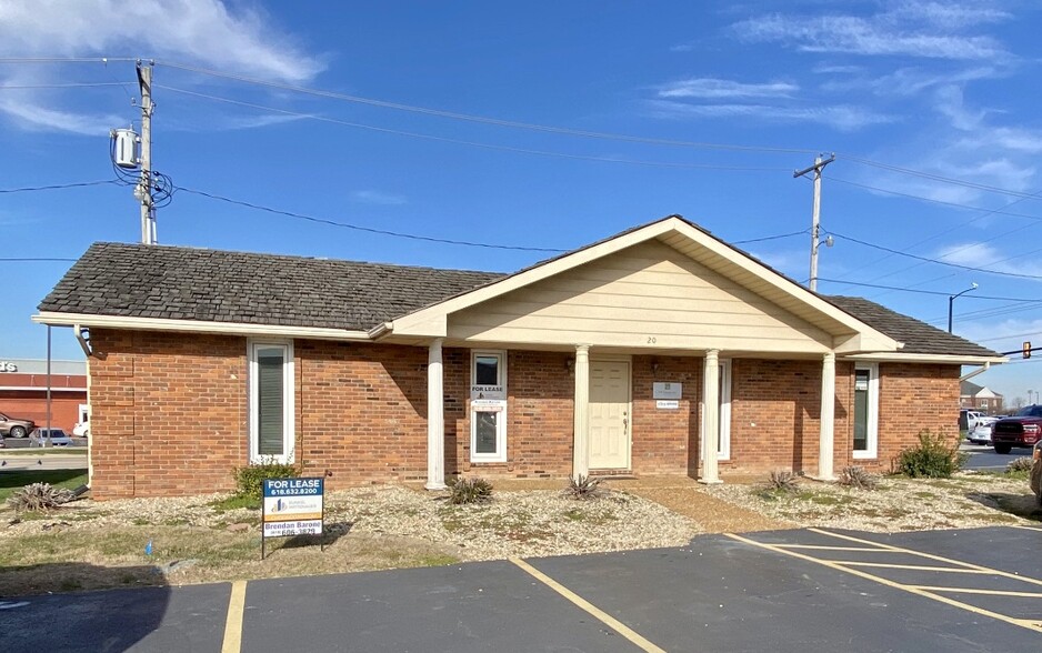 20 Edwardsville Professional Park, Edwardsville, IL for sale - Building Photo - Image 1 of 1