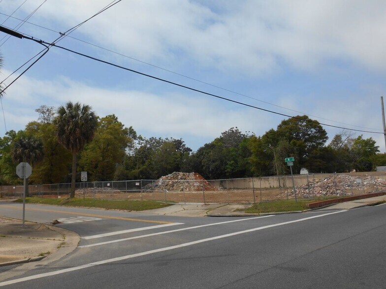 1918 W Gadsden St, Pensacola, FL for sale - Primary Photo - Image 1 of 5