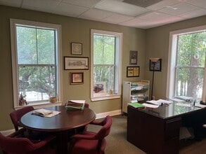 242 Mathis Ferry Rd, Mount Pleasant, SC for lease Interior Photo- Image 2 of 11