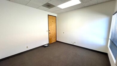 24404 S Vermont Ave, Harbor City, CA for lease Interior Photo- Image 2 of 2