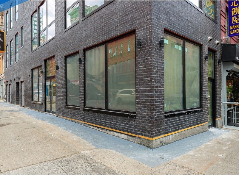 20 Henry St, New York, NY à louer - Photo du bâtiment - Image 2 de 3
