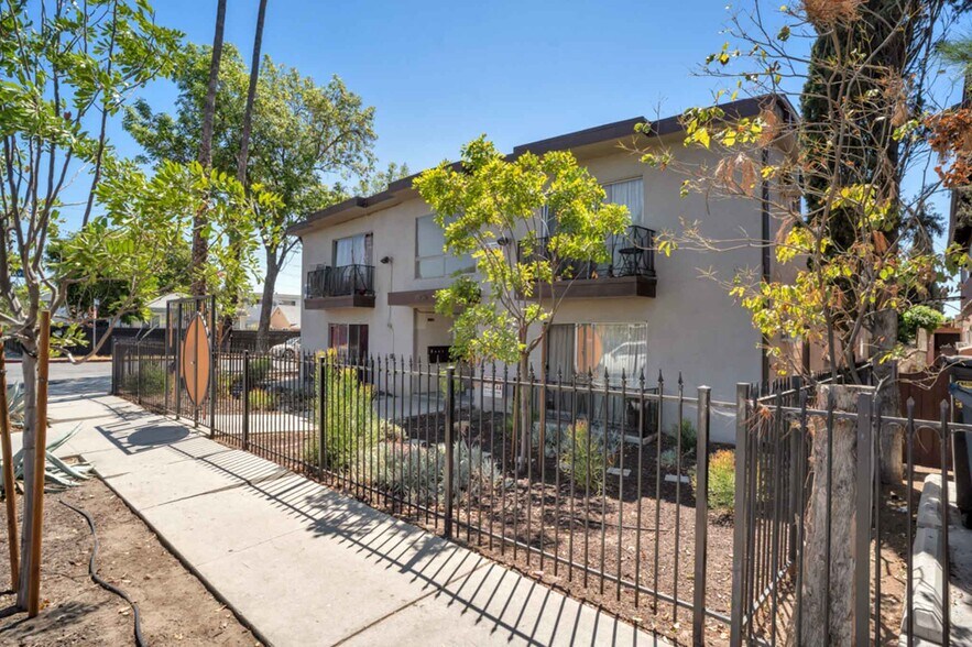 11936 Hart St, North Hollywood, CA à vendre - Photo du bâtiment - Image 2 de 13