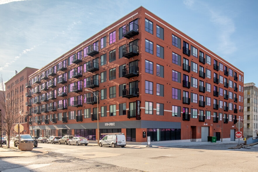 1014 Spruce St, Saint Louis, MO for lease - Building Photo - Image 1 of 8