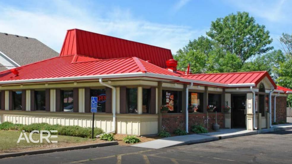 956 S Lake St, Forest Lake, MN for sale - Building Photo - Image 1 of 1