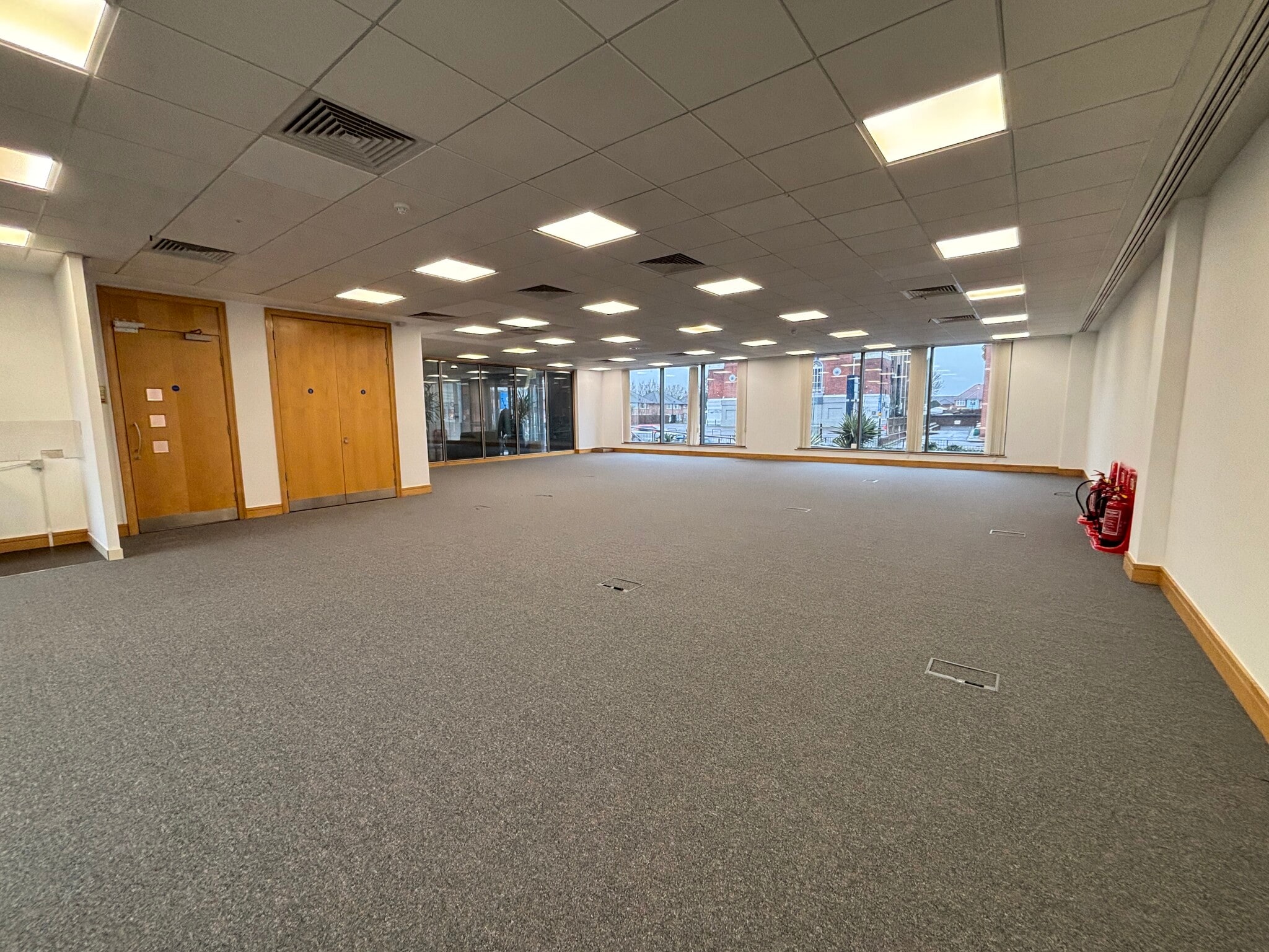 10-14 Bath Rd, Slough for lease Interior Photo- Image 1 of 3