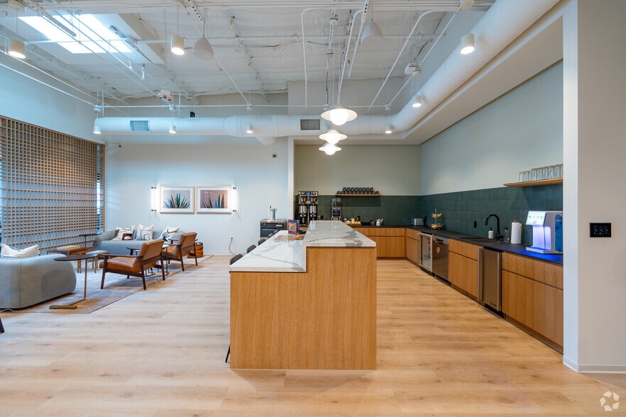 3110 N Central Ave, Phoenix, AZ for lease - Interior Photo - Image 3 of 25