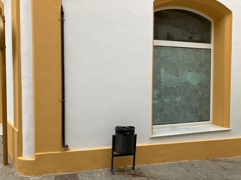Retail in Chiclana de la Frontera, Cádiz for sale - Building Photo - Image 1 of 13