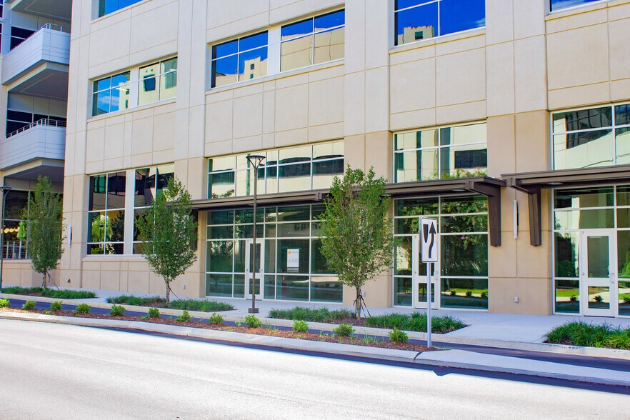 205 Saint Clair Ave SW, Huntsville, AL à louer - Photo du bâtiment - Image 2 de 19