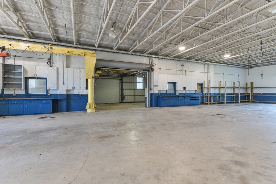 23 Fisher rd, Port Lavaca, TX for sale - Building Photo - Image 2 of 27