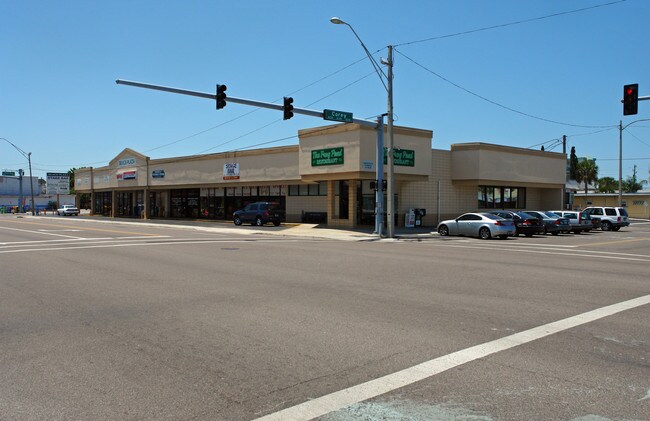 Plus de détails pour 7300-7390 Gulf Blvd, Saint Petersburg, FL - Commerce de détail à louer