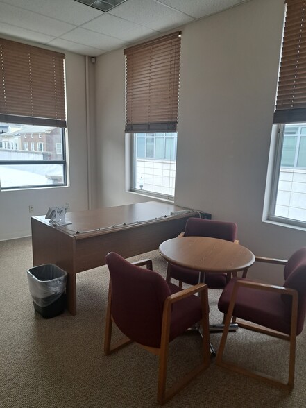 46 Paterson St, New Brunswick, NJ for lease - Building Photo - Image 3 of 8